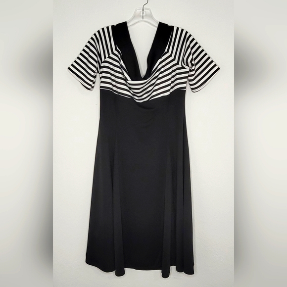Retro pinup style black and white boat neck sailor dress. 2XL - Picture 3 of 4